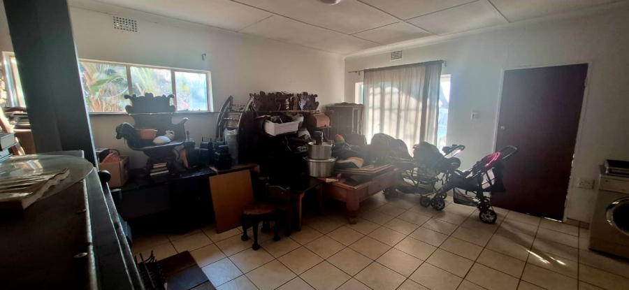 4 Bedroom Property for Sale in Loumarina A H Gauteng