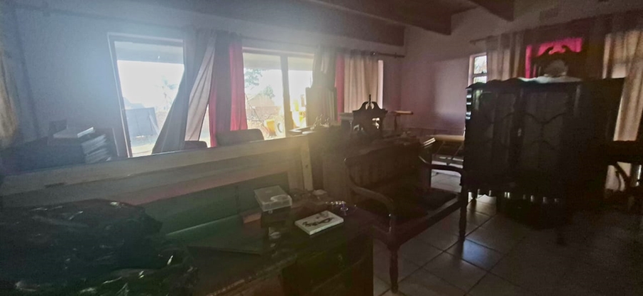 4 Bedroom Property for Sale in Loumarina A H Gauteng