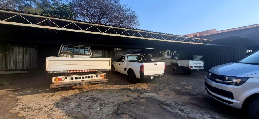 4 Bedroom Property for Sale in Loumarina A H Gauteng