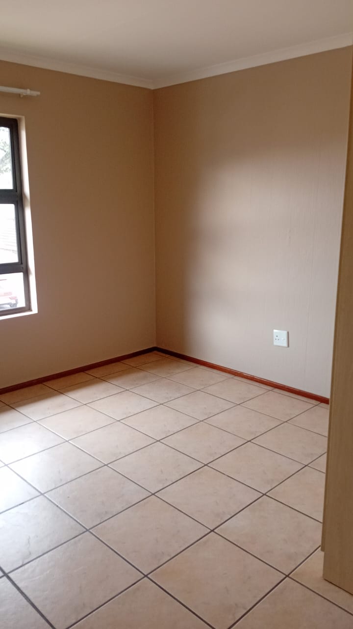 To Let 3 Bedroom Property for Rent in Chancliff A H Gauteng