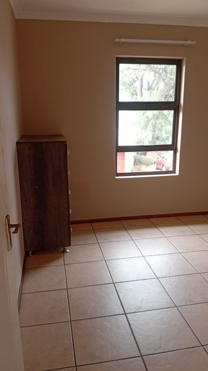 To Let 3 Bedroom Property for Rent in Chancliff A H Gauteng