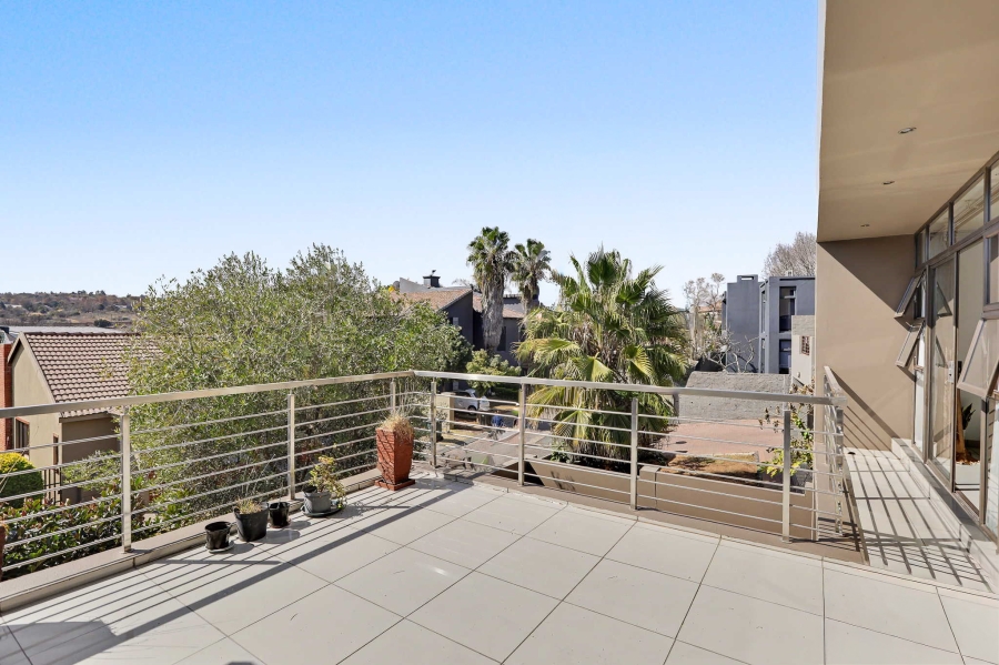To Let 4 Bedroom Property for Rent in Stone River Estate Gauteng