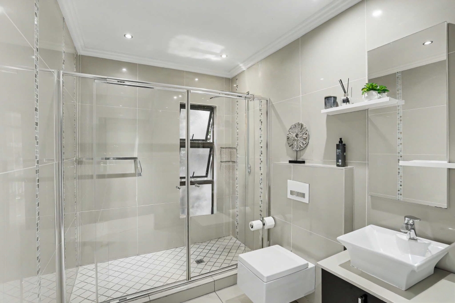 To Let 4 Bedroom Property for Rent in Stone River Estate Gauteng