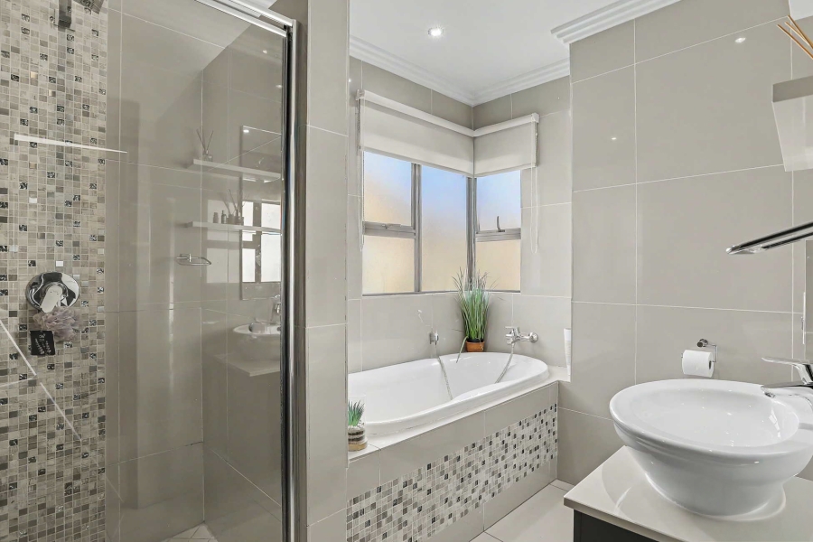 To Let 4 Bedroom Property for Rent in Stone River Estate Gauteng