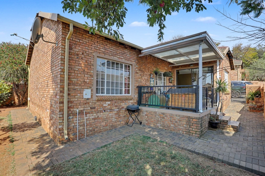 3 Bedroom Property for Sale in Amorosa Gauteng