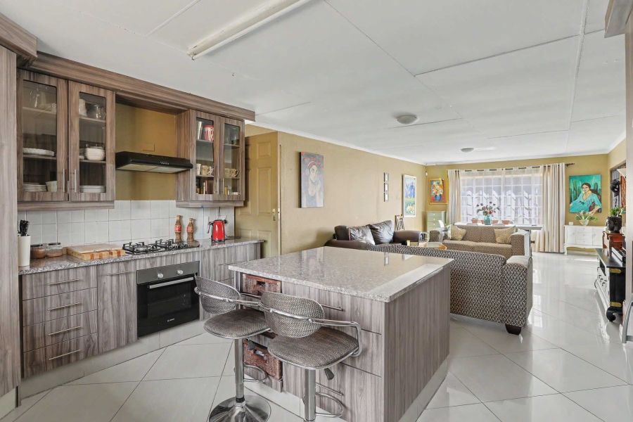3 Bedroom Property for Sale in Amorosa Gauteng