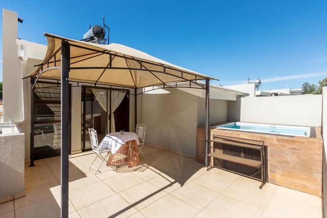 3 Bedroom Property for Sale in Ferndale Gauteng