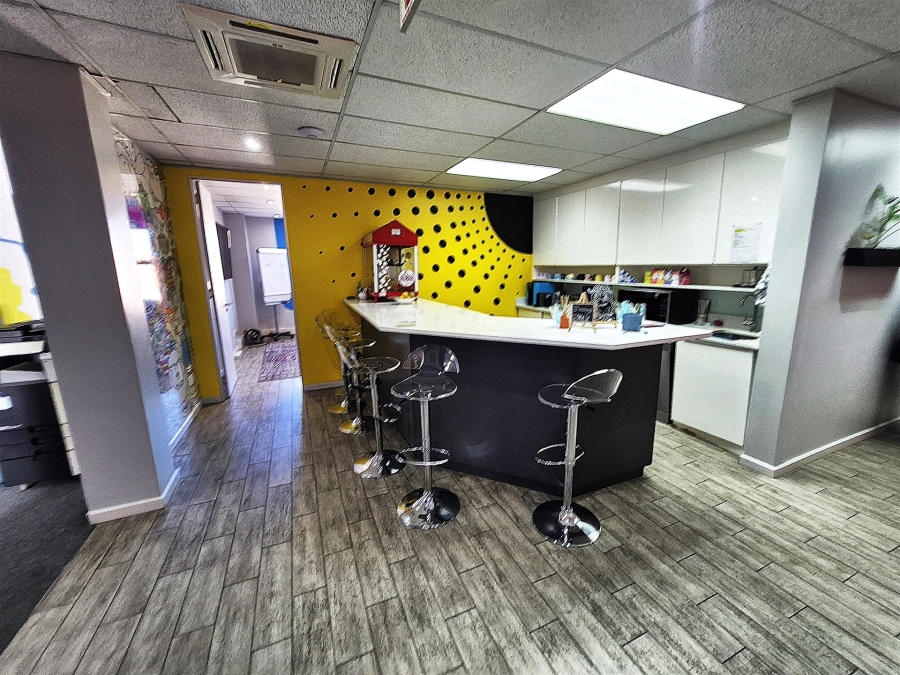 To Let Commercial Property for Rent in Dunkeld Gauteng