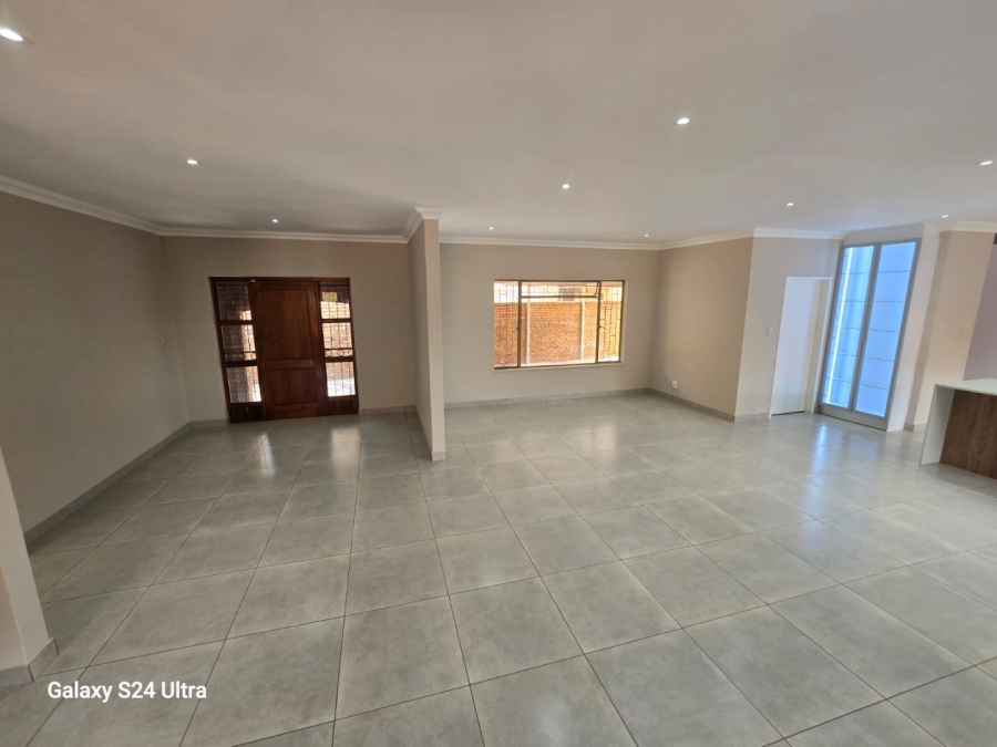 6 Bedroom Property for Sale in Wonderboom Gauteng