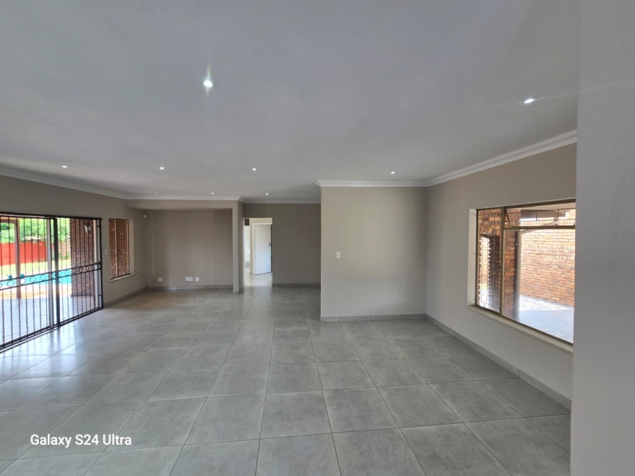 6 Bedroom Property for Sale in Wonderboom Gauteng