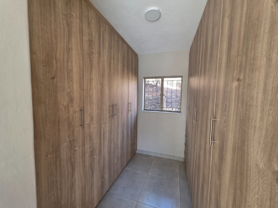 6 Bedroom Property for Sale in Wonderboom Gauteng
