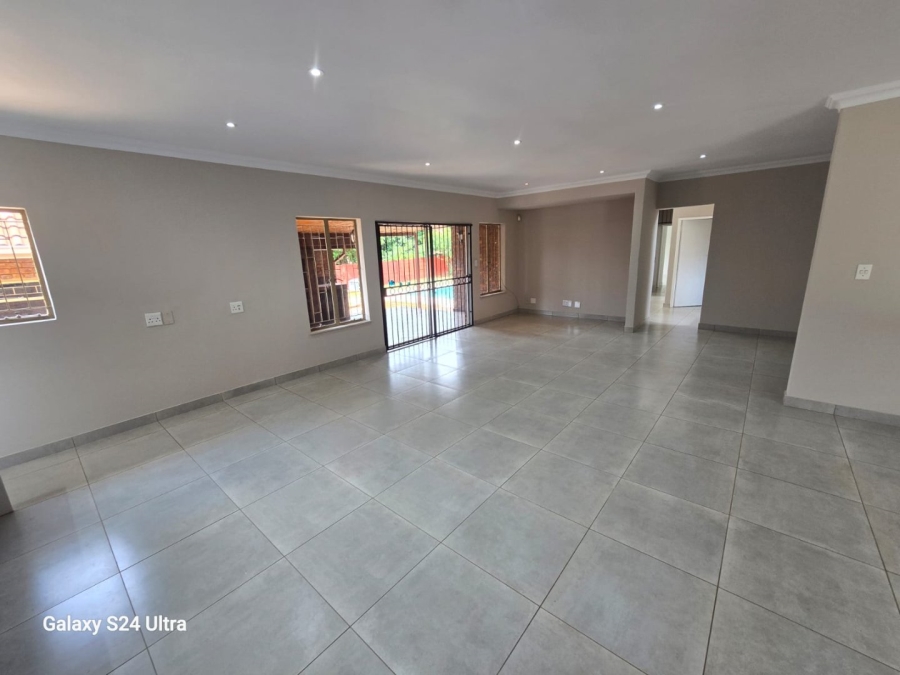 6 Bedroom Property for Sale in Wonderboom Gauteng