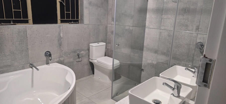 6 Bedroom Property for Sale in Wonderboom Gauteng
