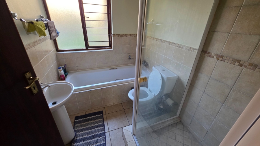 2 Bedroom Property for Sale in Montana Tuine Gauteng