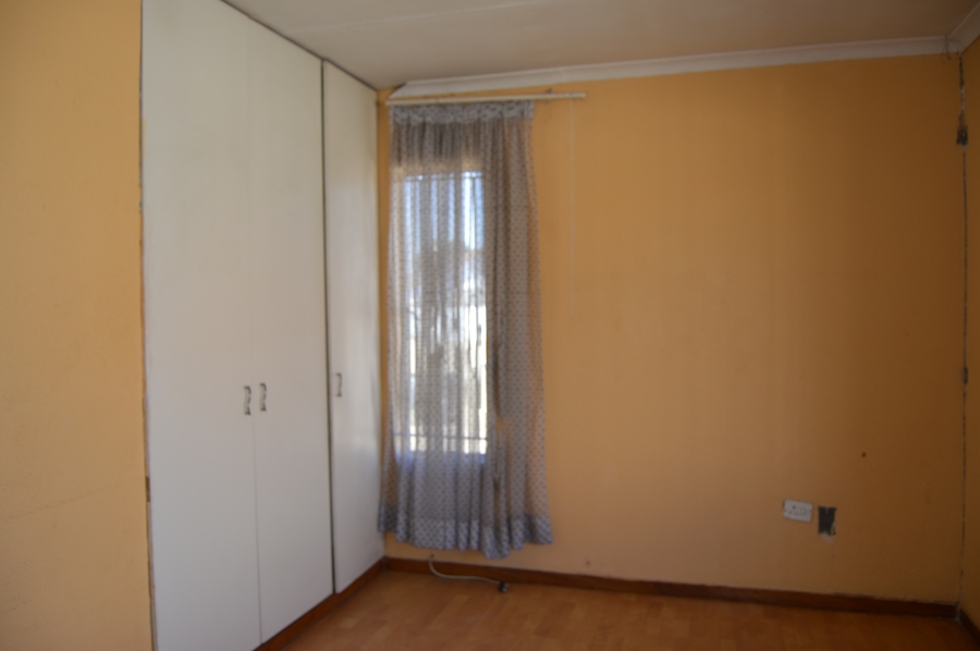To Let 3 Bedroom Property for Rent in Ormonde View Gauteng