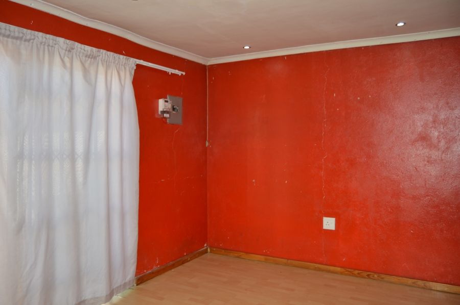 To Let 3 Bedroom Property for Rent in Ormonde View Gauteng