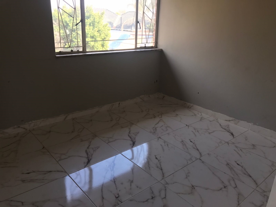 2 Bedroom Property for Sale in Silverfields Gauteng