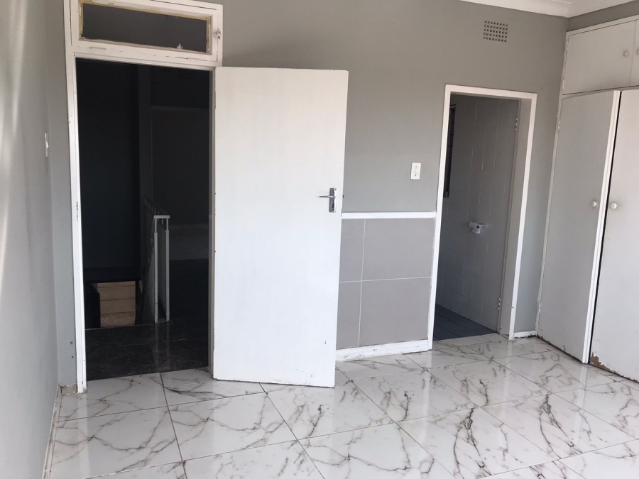 2 Bedroom Property for Sale in Silverfields Gauteng