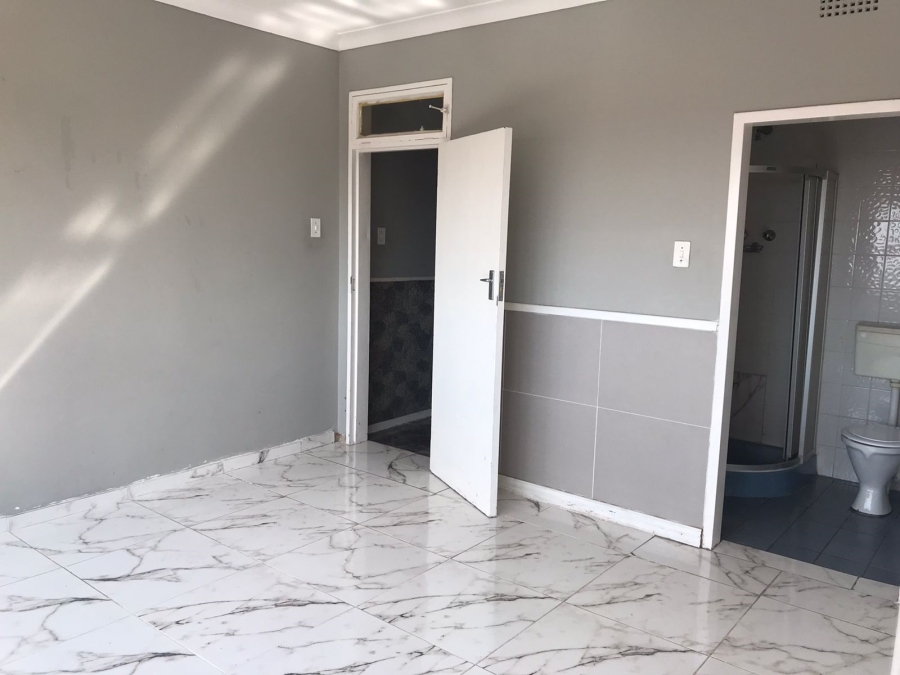 2 Bedroom Property for Sale in Silverfields Gauteng