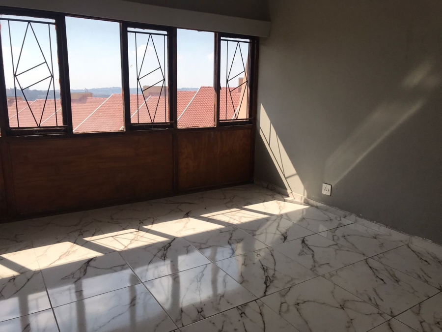 2 Bedroom Property for Sale in Silverfields Gauteng