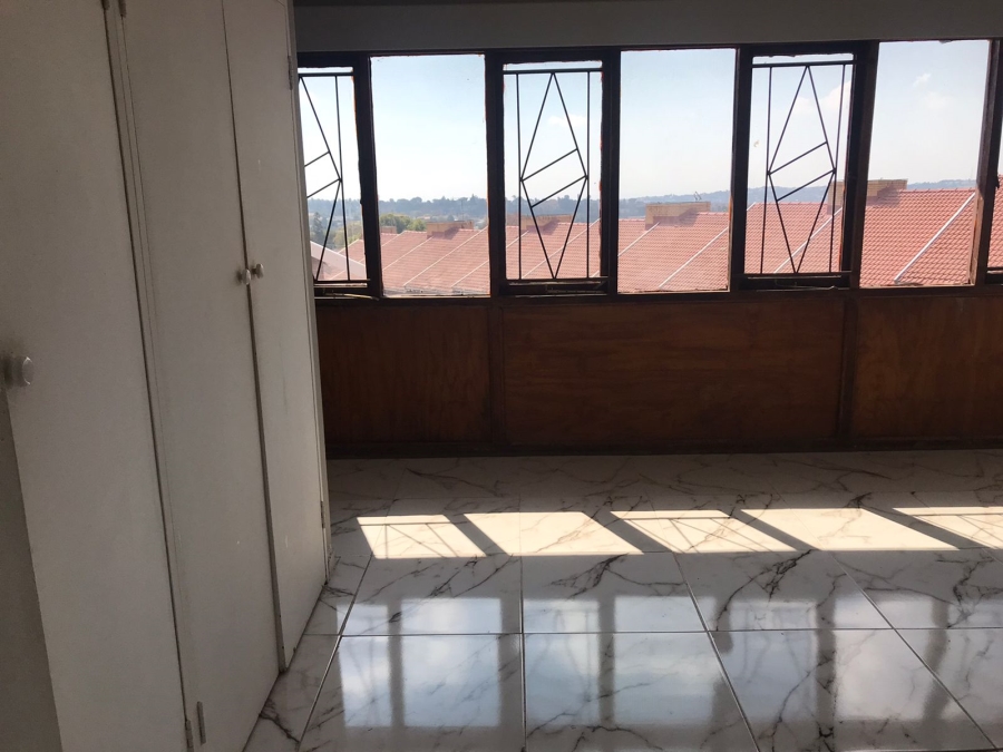2 Bedroom Property for Sale in Silverfields Gauteng