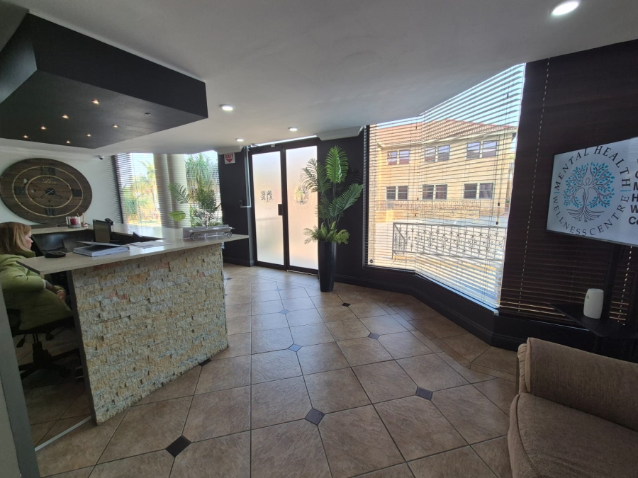 To Let Commercial Property for Rent in Die Hoewes Gauteng