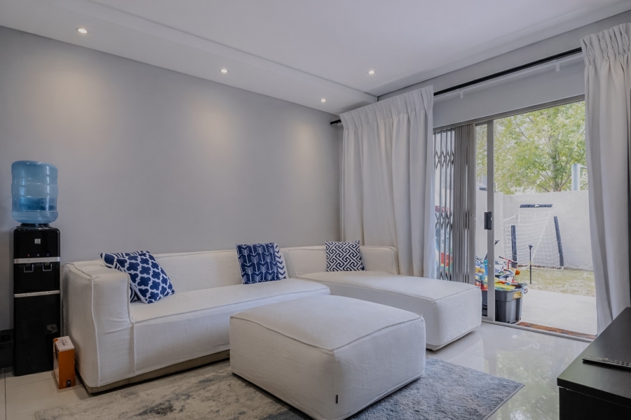 3 Bedroom Property for Sale in Broadacres Gauteng