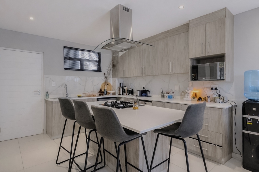 3 Bedroom Property for Sale in Broadacres Gauteng