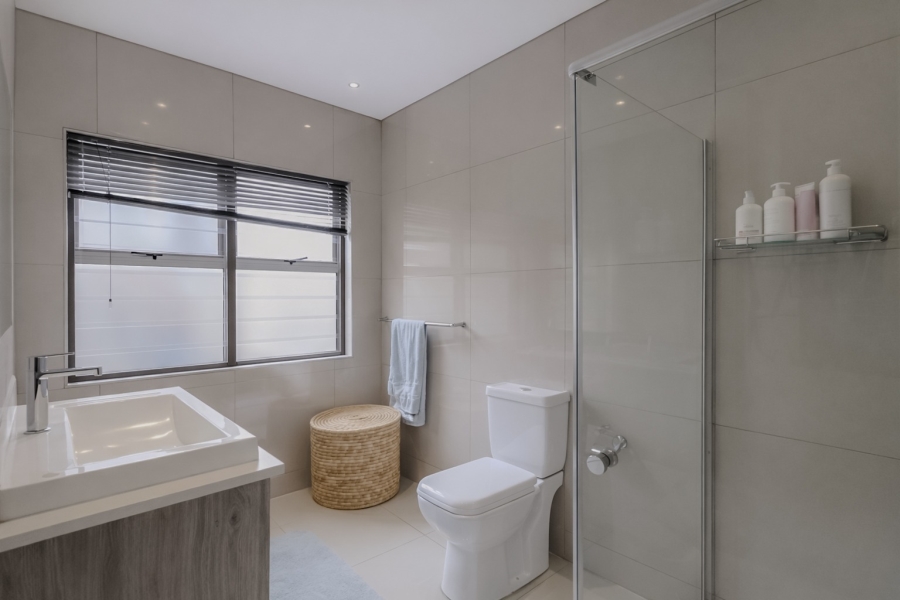 3 Bedroom Property for Sale in Broadacres Gauteng