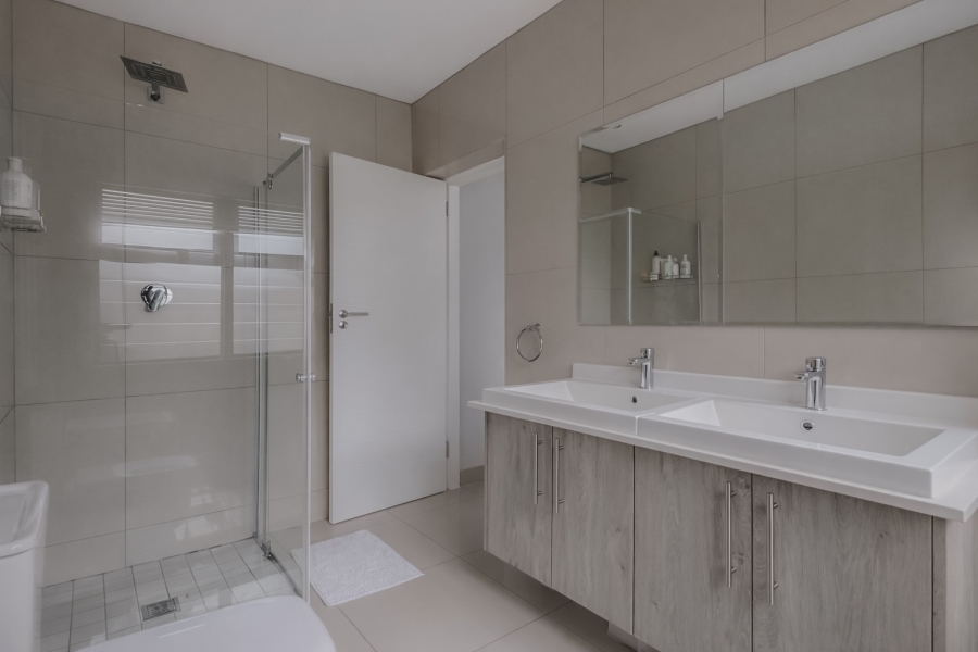 3 Bedroom Property for Sale in Broadacres Gauteng