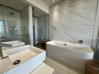To Let 2 Bedroom Property for Rent in Sandhurst Gauteng