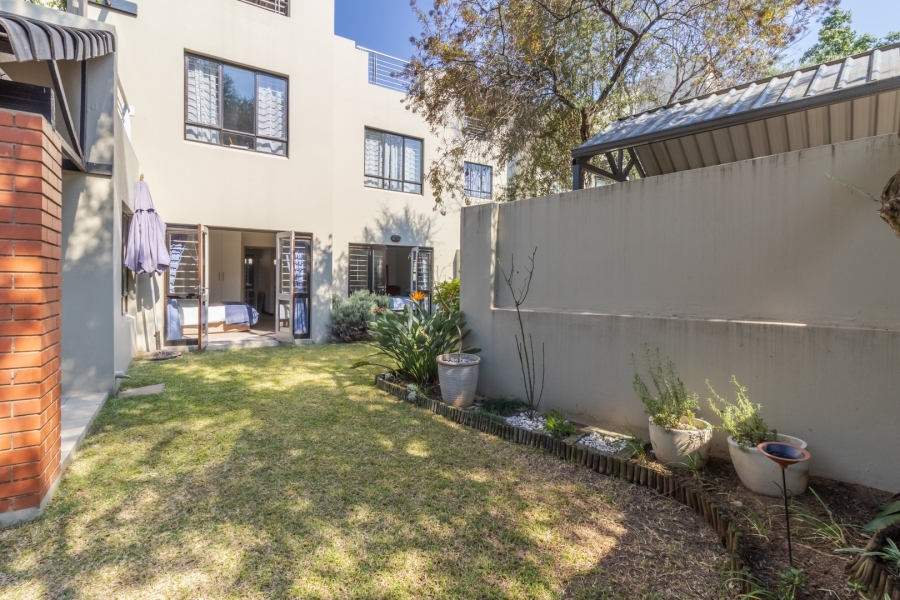 2 Bedroom Property for Sale in Lonehill Gauteng
