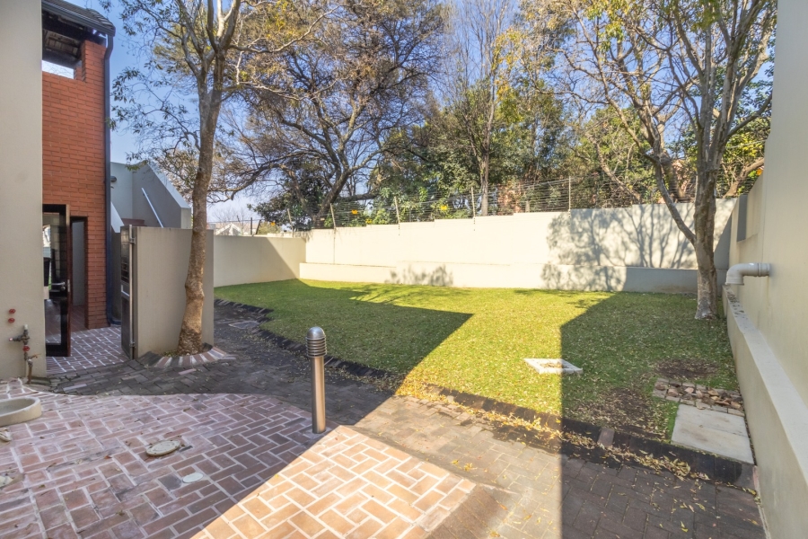 2 Bedroom Property for Sale in Lonehill Gauteng