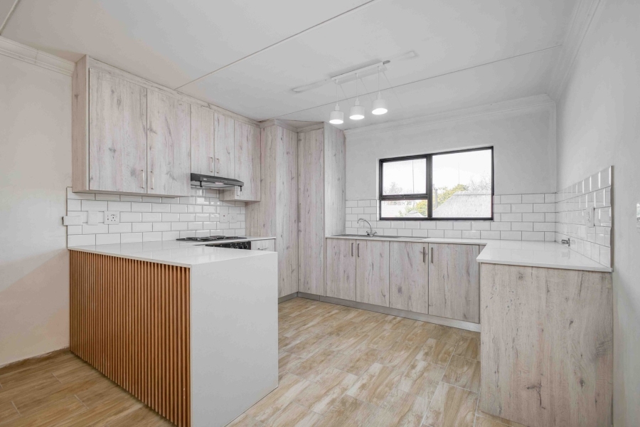 To Let 2 Bedroom Property for Rent in Sunninghill Gauteng
