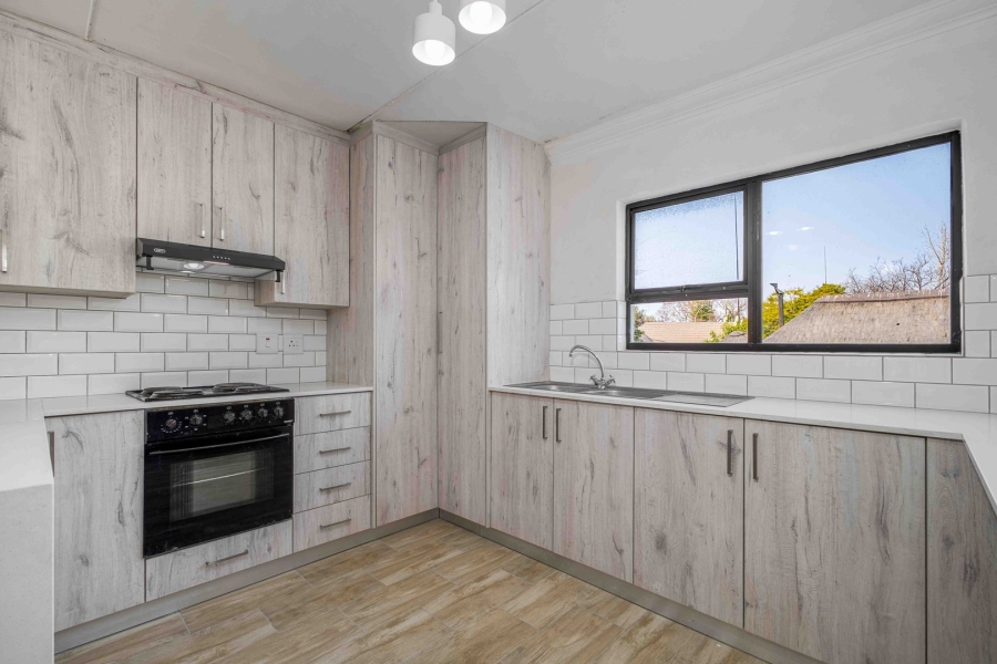 To Let 2 Bedroom Property for Rent in Sunninghill Gauteng
