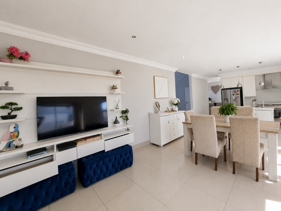3 Bedroom Property for Sale in Louwlardia Gauteng