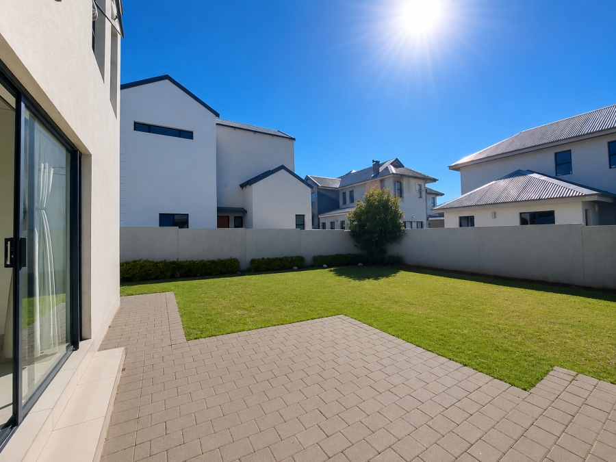 3 Bedroom Property for Sale in Louwlardia Gauteng