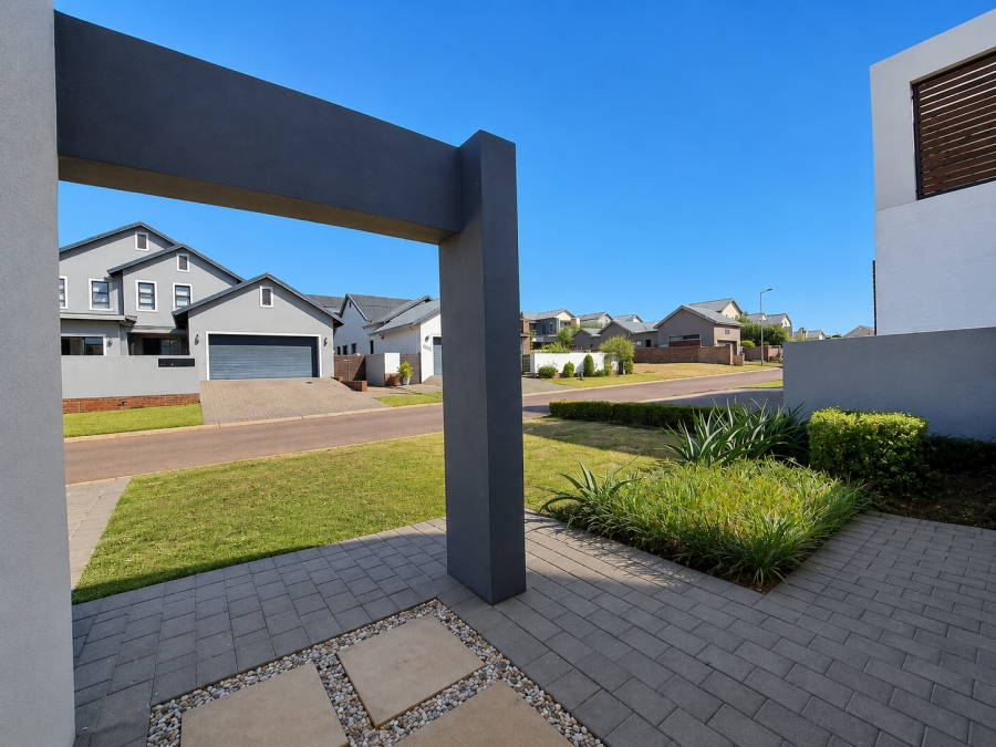 3 Bedroom Property for Sale in Louwlardia Gauteng