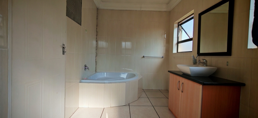 3 Bedroom Property for Sale in New Market Park Gauteng