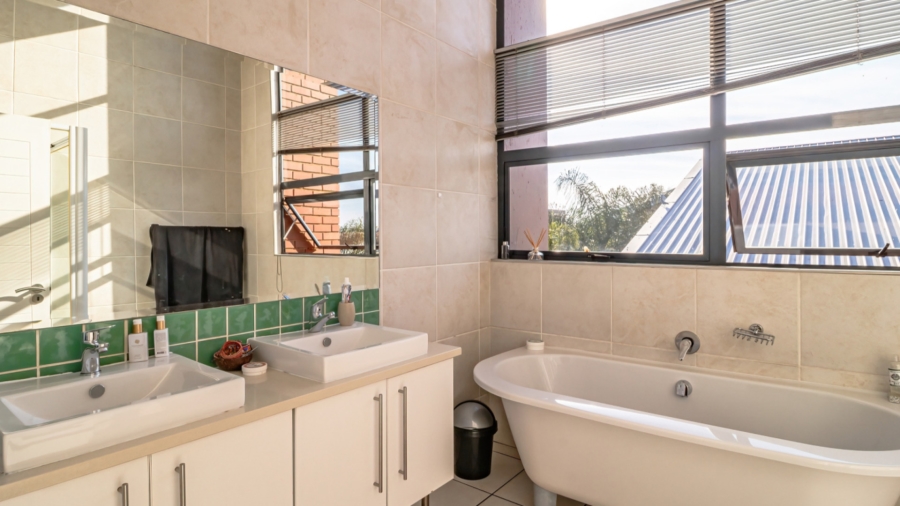 3 Bedroom Property for Sale in Morningside Gauteng