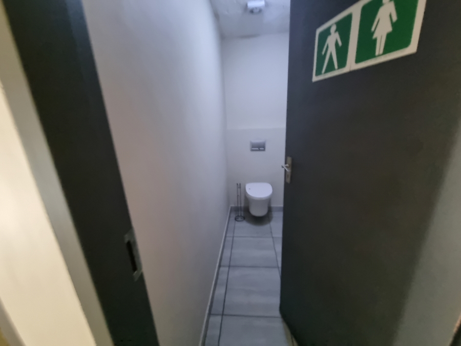 To Let Commercial Property for Rent in Hennopspark Gauteng