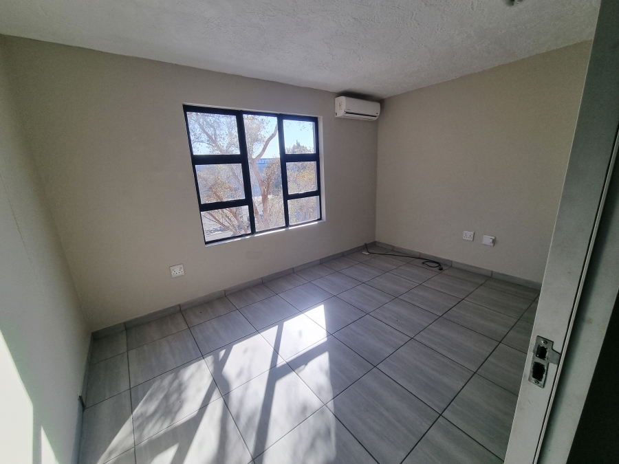 To Let Commercial Property for Rent in Hennopspark Gauteng