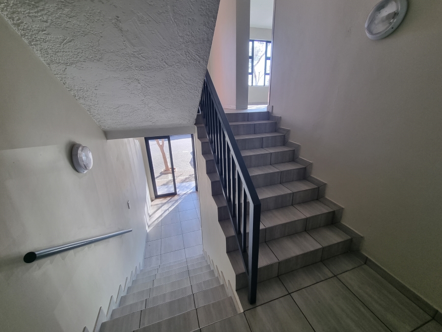 To Let Commercial Property for Rent in Hennopspark Gauteng
