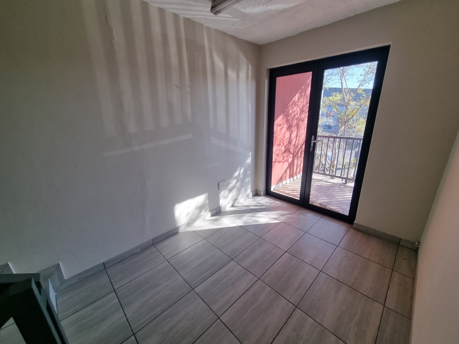 To Let Commercial Property for Rent in Hennopspark Gauteng