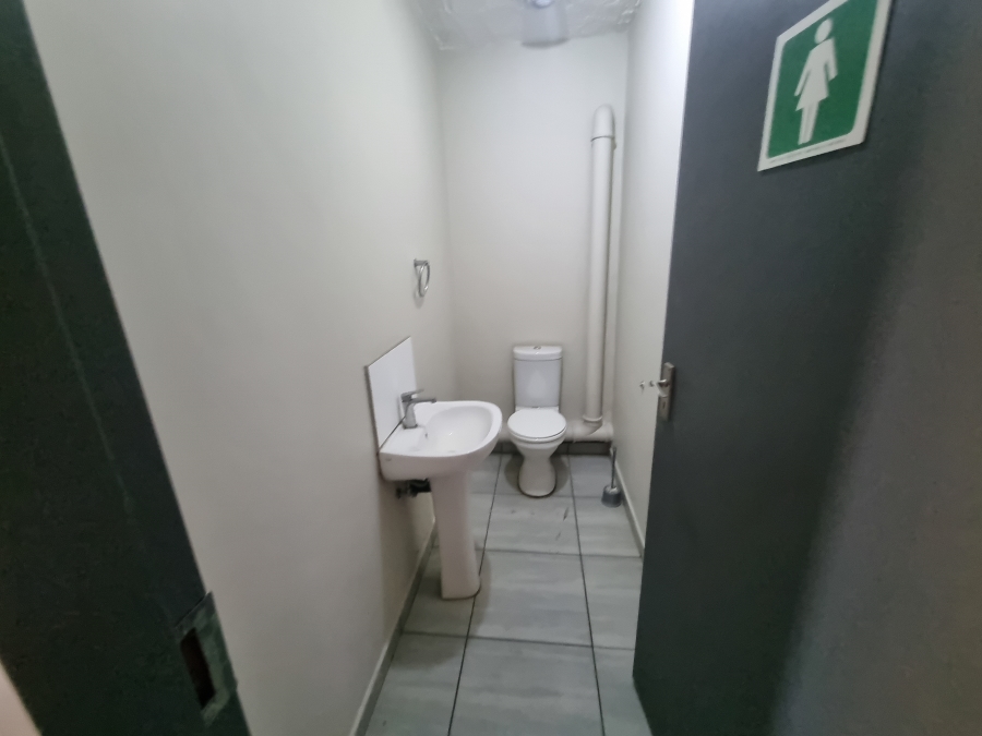 To Let Commercial Property for Rent in Hennopspark Gauteng