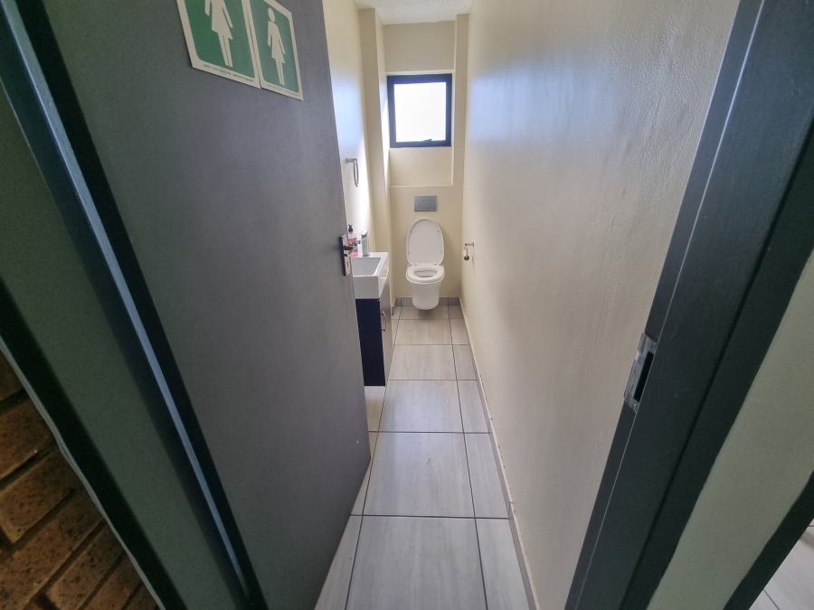 To Let Commercial Property for Rent in Hennopspark Gauteng