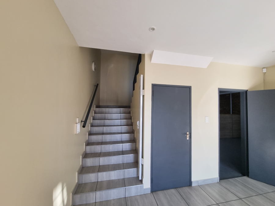 To Let Commercial Property for Rent in Hennopspark Gauteng