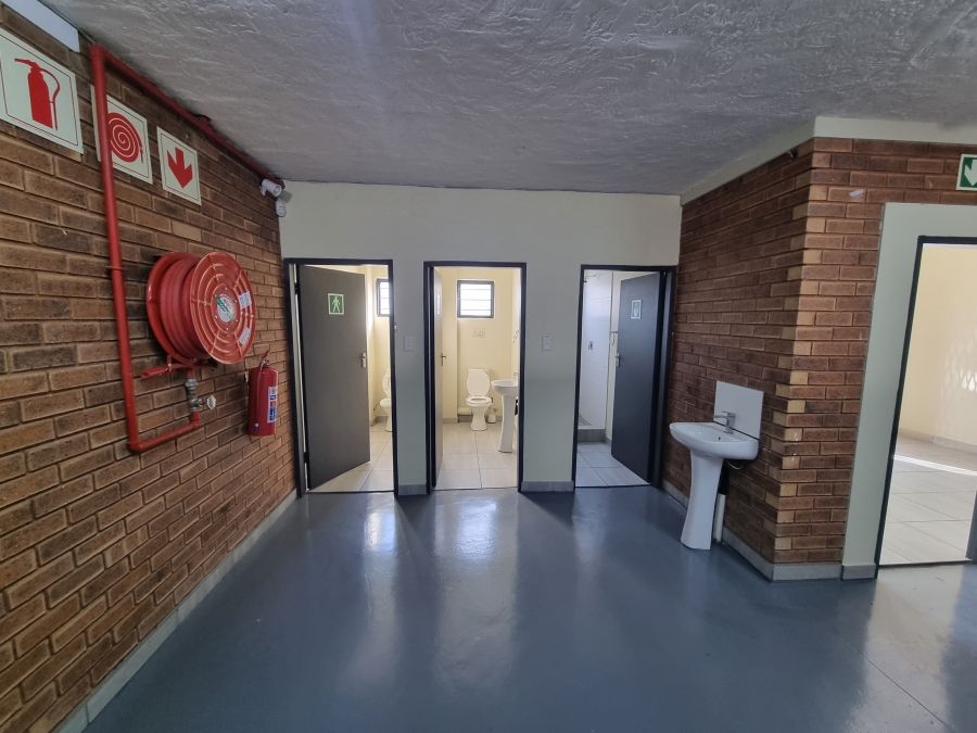To Let Commercial Property for Rent in Hennopspark Gauteng