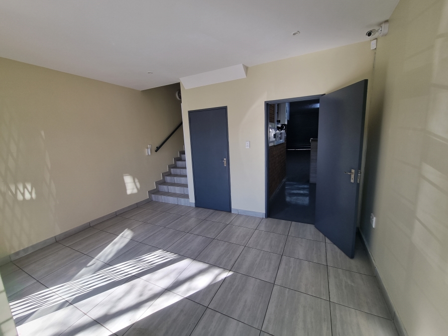 To Let Commercial Property for Rent in Hennopspark Gauteng