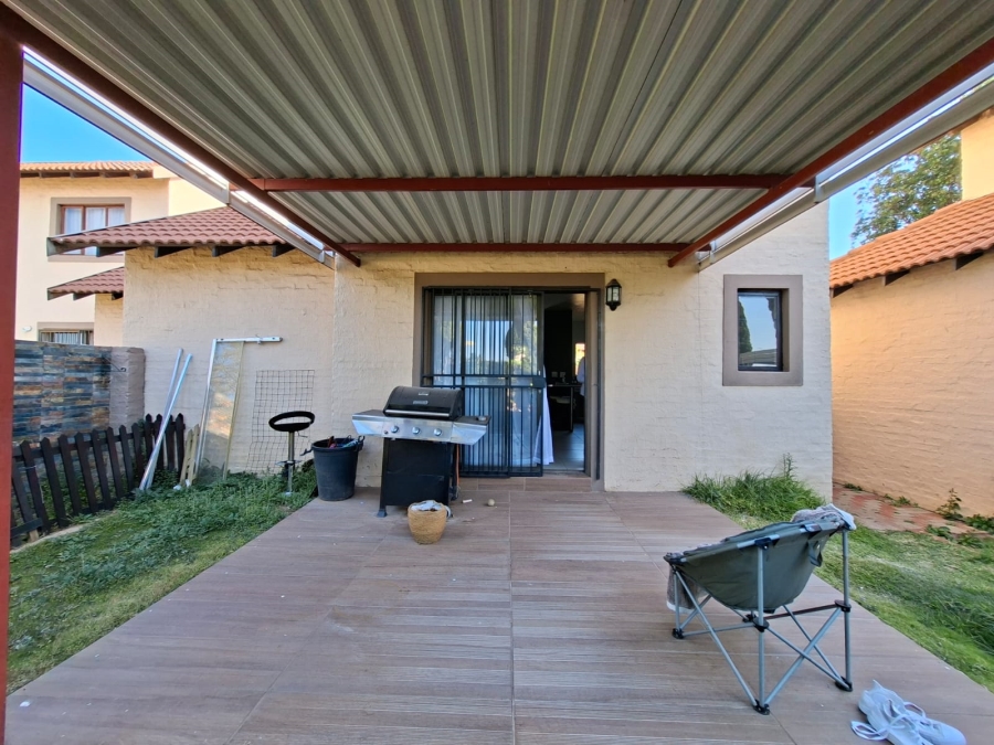 2 Bedroom Property for Sale in Carlswald Gauteng